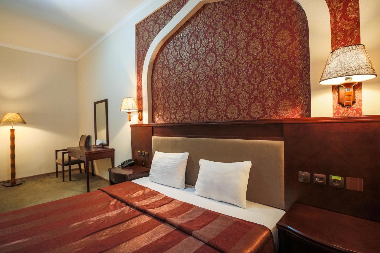 Avicenna Hotel Buxoro Luaran gambar