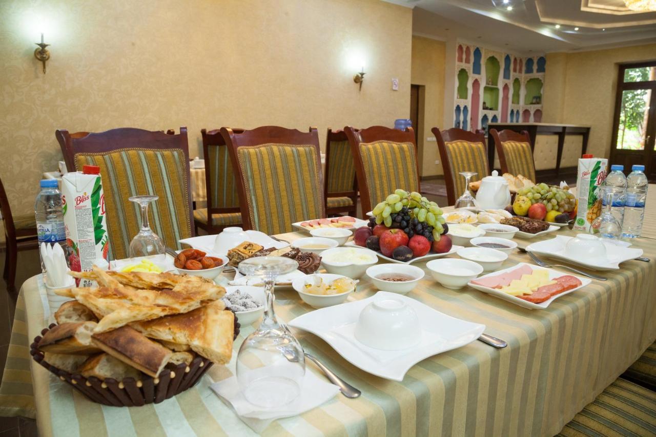 Avicenna Hotel Buxoro Luaran gambar